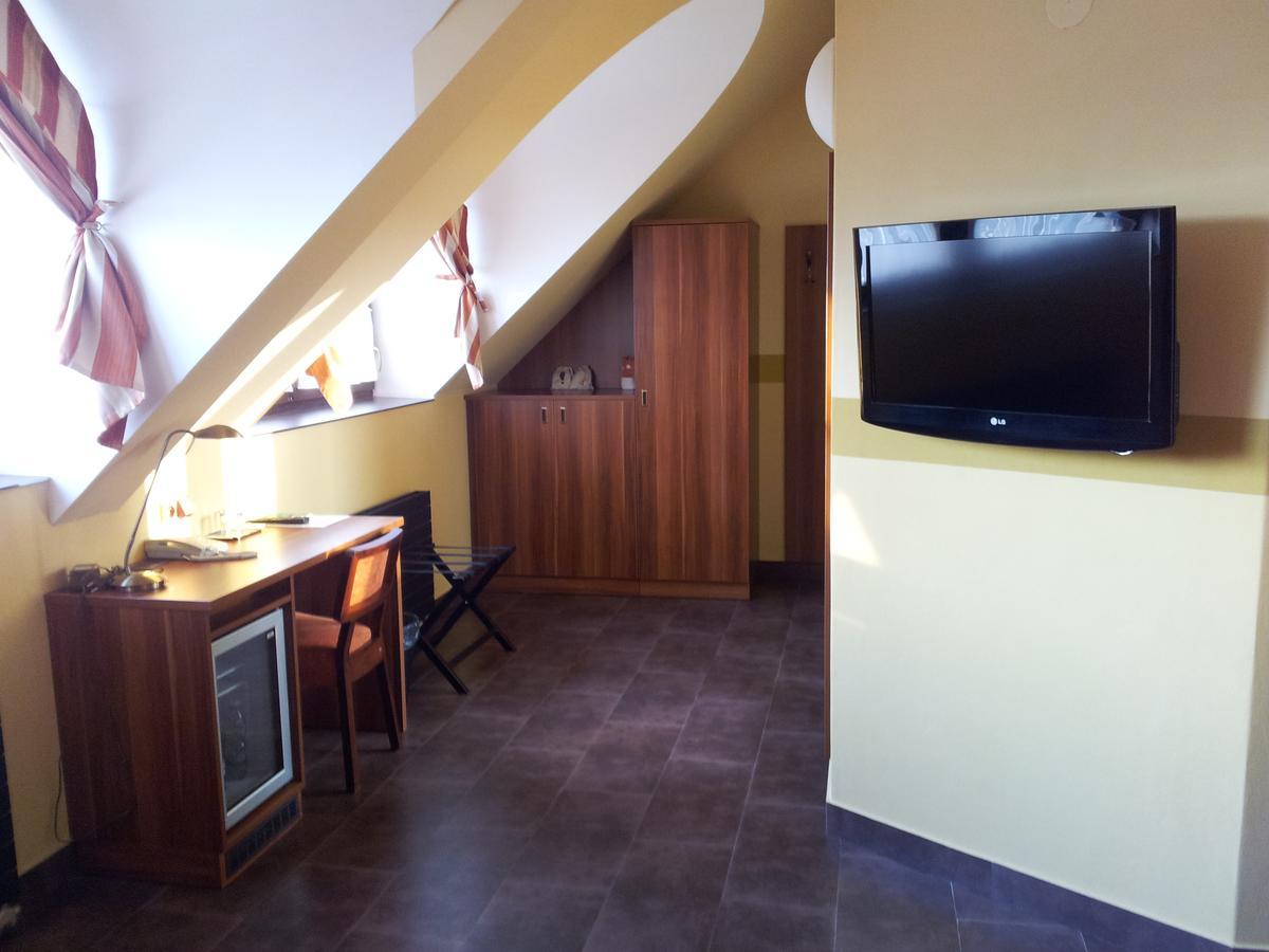 Hotel Vinopa Hustopecze Zewnętrze zdjęcie