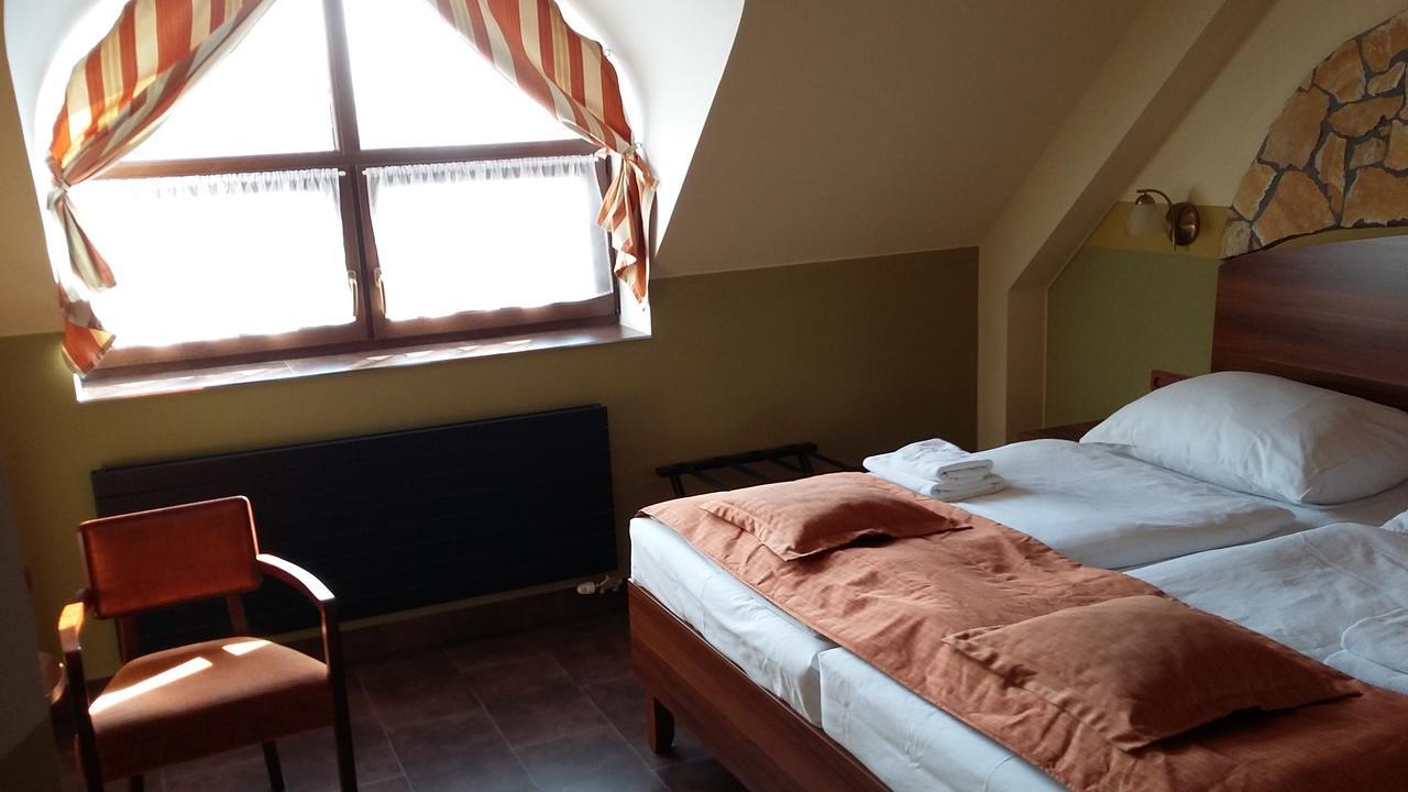 Hotel Vinopa Hustopecze Zewnętrze zdjęcie