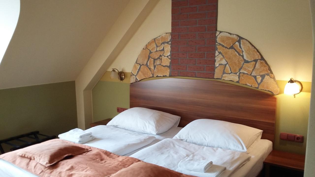 Hotel Vinopa Hustopecze Zewnętrze zdjęcie